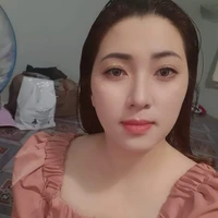 Kiều Oanh (mẹ Vy)