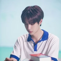 Vương Nhất Bác (18t)