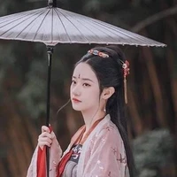 Linh ( nô tì của ML )