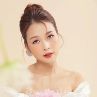 Sam ( em gái Huy )