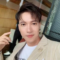 Sơn Thạch ( thanh mai trúc mã của Ngọc )