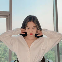 JENNIE