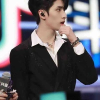 Nghiêm Hạo Tường 