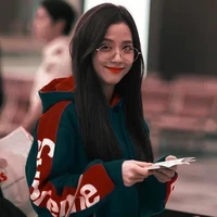 Kim JISOO (bạn cậu )