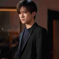 Dịch Dương Thiên Tỉ