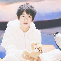 Hạ Tuấn Lâm (Anh Họ Cậu)