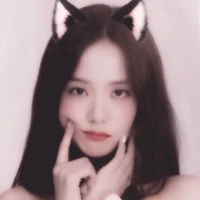 Jisoo" em"