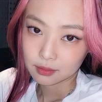 Jennie "chị"