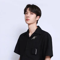 VƯƠNG NHẤT BÁC