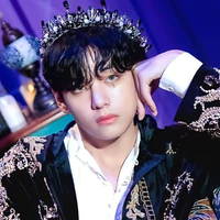 Kim Taehyung - hắn
