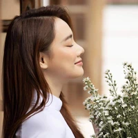 Nhã Phương ( mẹ Huy )