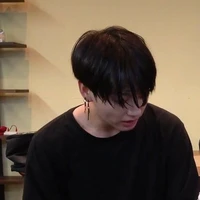 Kookie 16 tuổi( Cậu)