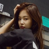 Kim Jennie-em