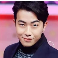 Cris Phan (bạn anh)