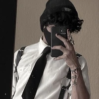 cô lê mạc (trưởng bang vũ khí top 1)