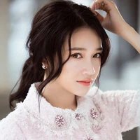 Nhã Phương(Mẹ Huy)