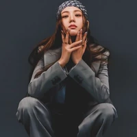 KIM JISOO