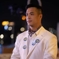Trương Thế Vinh ( anh của Ngọc)