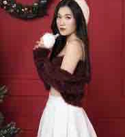 Lâm Vỹ Dạ ( chị 2 của Ngọc ) 