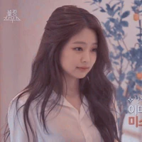 jennie Kim- em