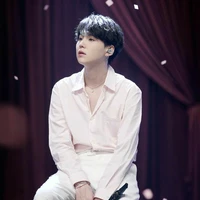 Suga (ba cô)