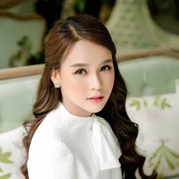 Sam(em gái Huy)