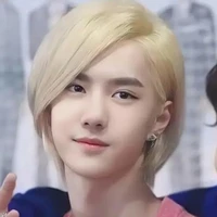 Nhất Bác(lúc nhỏ)