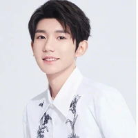 Vương Nguyên ( Cậu ta )