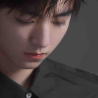 Kin (anh trai nó)