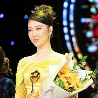 ngân