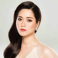 Dạ (chị gái Ngọc)