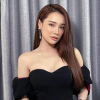 Nhã Phương(mẹ Ngọc)