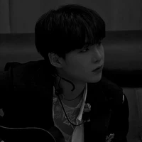 Min Yoongi(Hắn)