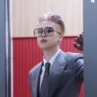 Park Jimin - bạn thân cậu
