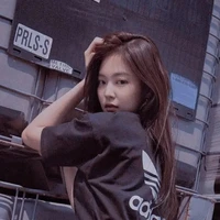 Kim Jennie (em)