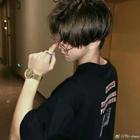 La Hoàn Lâm/Tharon (bff nu9)