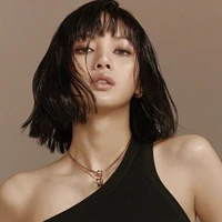 Lalisa Manoban ( Cô )