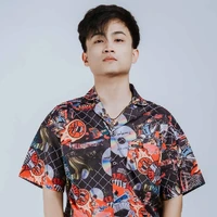 Tân