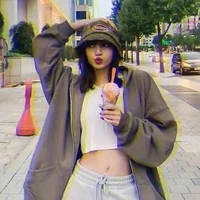 Lalisa Manobal(cô)
