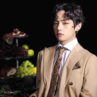 Kim Taehyung ( Ny SeokJin)