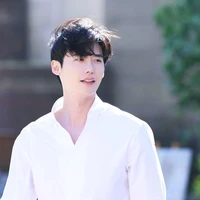 Lee Jong Suk