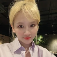 Mẹ Huy(Hari)