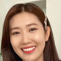 Lê Huỳnh Thúy Ngân ( Bạn Thân Ngọc)