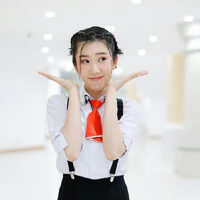 Thúy Ngân(bạn thân Ngọc)