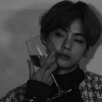 Kim Taehyung*anh*