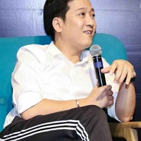 ông Giang ( ba Ngọc )