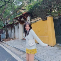 Liz (chị 3 Sara)