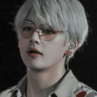 Kim Taehyung (lúc chưa xuyên không)