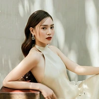 Ngọc( bn thân ngân)