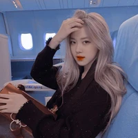 Rosé(Chị họ Ngọc)